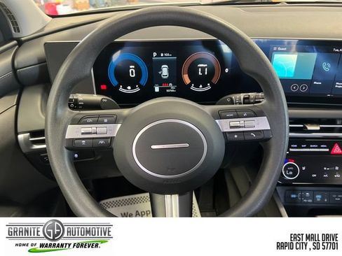 Used 2025 Hyundai Tucson SEL FWD image 15