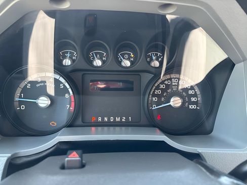 Used 2016 Ford F250 XL w/ Power Equipment Group AWD/4WD image 19