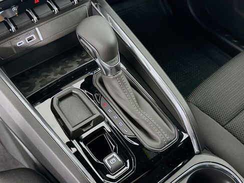 New 2025 GMC Canyon Elevation image 18