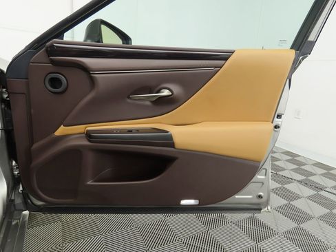 Used 2019 Lexus ES 350 w/ Premium Package image 24