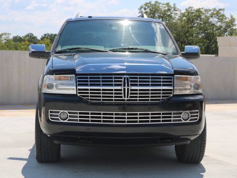Used 2014 Lincoln Navigator 2WD image 40