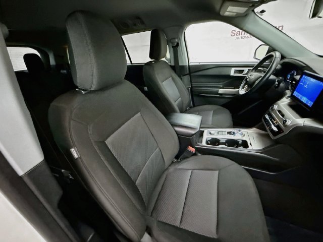 Used 2022 Ford Explorer XLT AWD/4WD image 28