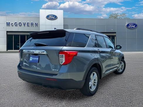 Used 2022 Ford Explorer XLT AWD/4WD image 6