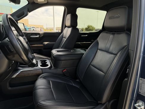Used 2019 Chevrolet Silverado 1500 High Country w/ Technology Package AWD/4WD image 19