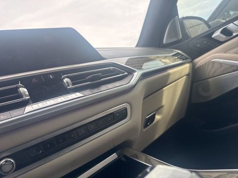 Used 2019 BMW X7 xDrive50i w/ Dynamic Handling Package image 24