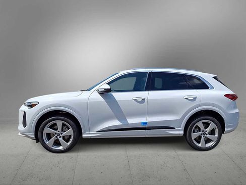 New 2025 Audi Q5 Premium Plus image 9