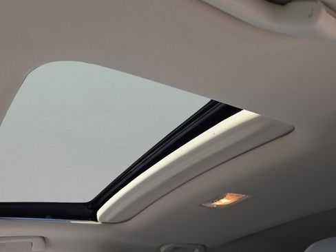 Used 2015 Honda CR-V EX-L image 10