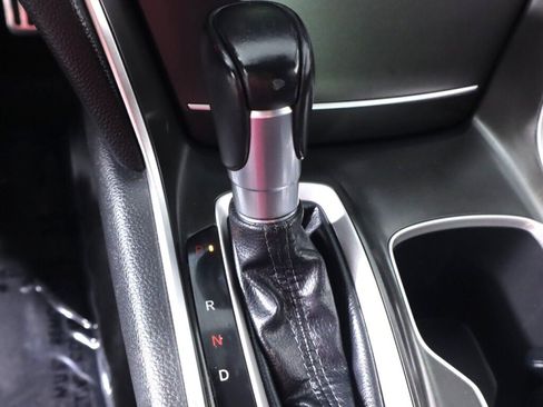 Used 2018 Honda Accord Sport image 25