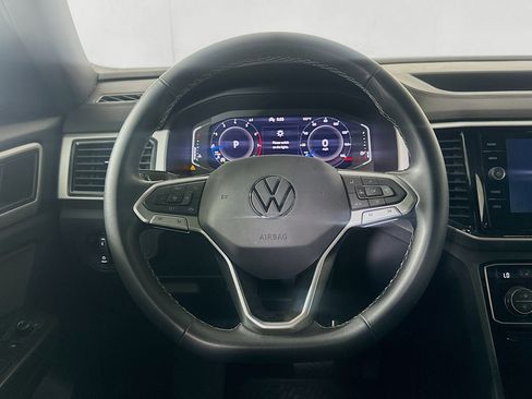 Used 2022 Volkswagen Atlas Cross Sport SE FWD image 17