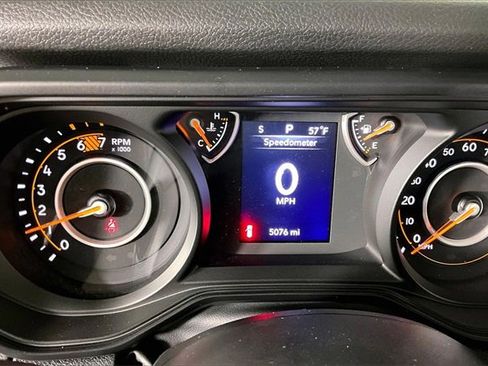 Used 2025 Jeep Wrangler Sport image 13