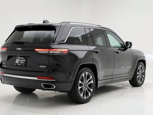 Used 2023 Jeep Grand Cherokee Overland w/ Luxury Tech Group IV AWD/4WD image 8