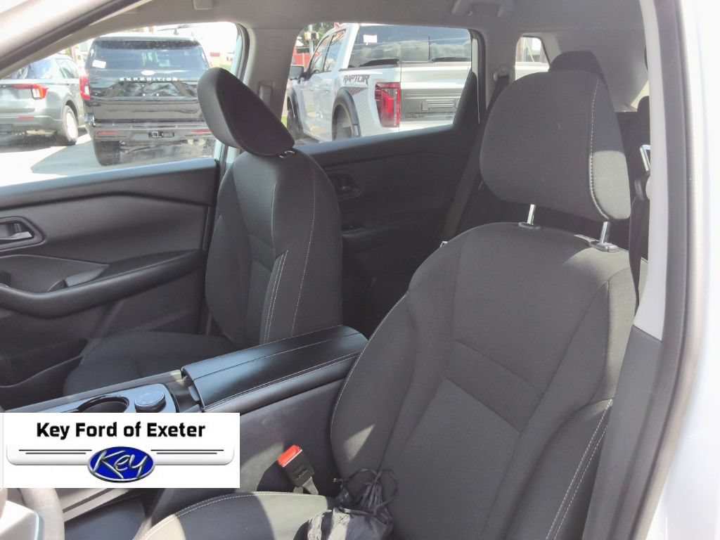 Used 2024 Nissan Rogue S AWD/4WD image 22