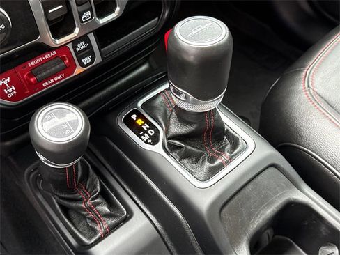 Used 2022 Jeep Gladiator Rubicon w/ LED Lighting Group image 25