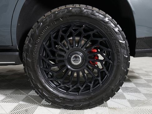 Used 2025 Cadillac Escalade V image 55