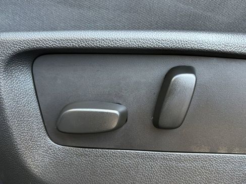 Used 2023 Buick Envision Avenir image 17