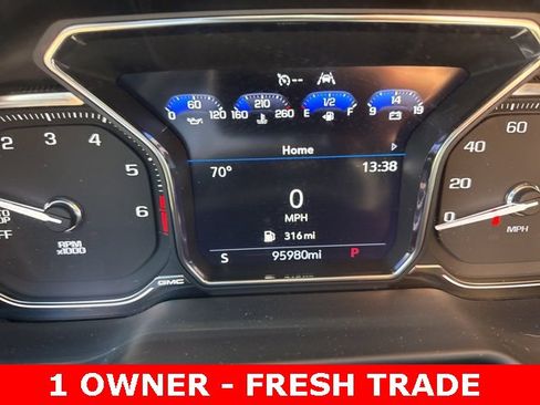 Used 2021 GMC Yukon SLT w/ SLT Premium Package image 5