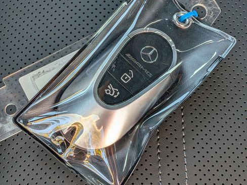 New 2026 Mercedes-Benz E 53 AMG e 4MATIC Sedan image 36