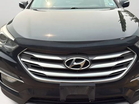 Used 2018 Hyundai Santa Fe Sport w/ 2.4L Value Package 02 AWD/4WD image 4