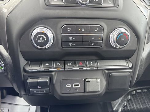 Used 2023 GMC Sierra 1500 Pro w/ Pro Value Package image 22