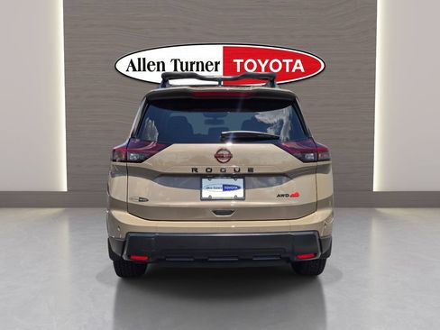 Used 2026 Nissan Rogue SV w/ Rock Creek Premium Package AWD/4WD image 7