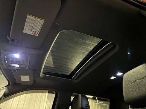 Used 2022 GMC Sierra 3500 Denali image 41