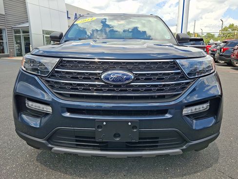 Certified 2024 Ford Explorer XLT w/ Equipment Group 202A AWD/4WD image 3