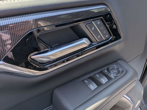 New 2026 GMC Yukon XL Elevation w/ Elevation Premium Package AWD/4WD image 13