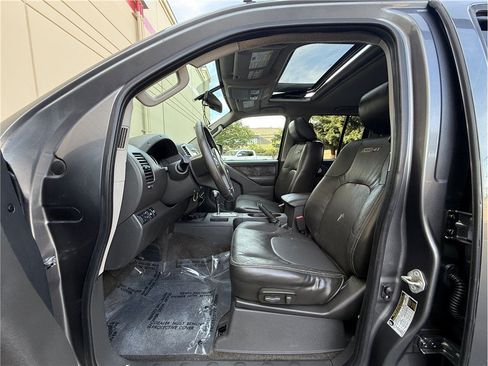 Used 2017 Nissan Frontier PRO-4X w/ Pro-4x Luxury Package AWD/4WD image 10