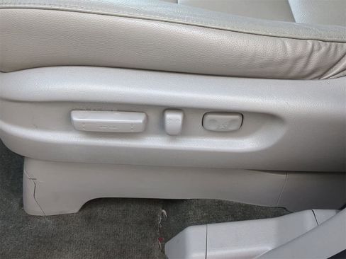 Used 2016 Honda Odyssey Touring Elite image 24