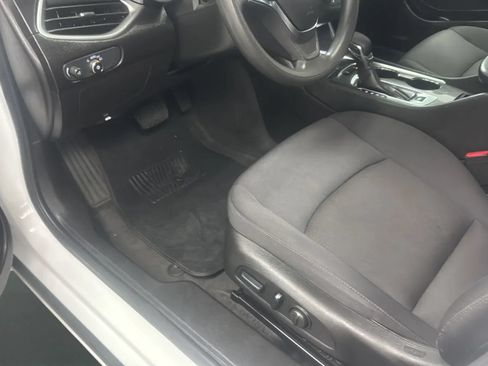 Used 2025 Chevrolet Malibu LT FWD image 27