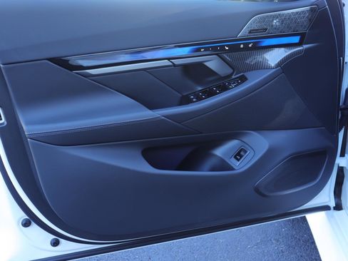 New 2026 BMW M5 w/ Carbon Package AWD/4WD image 14
