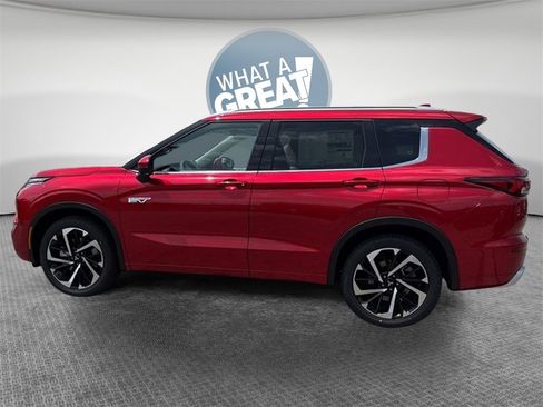 New 2025 Mitsubishi Outlander SEL image 13