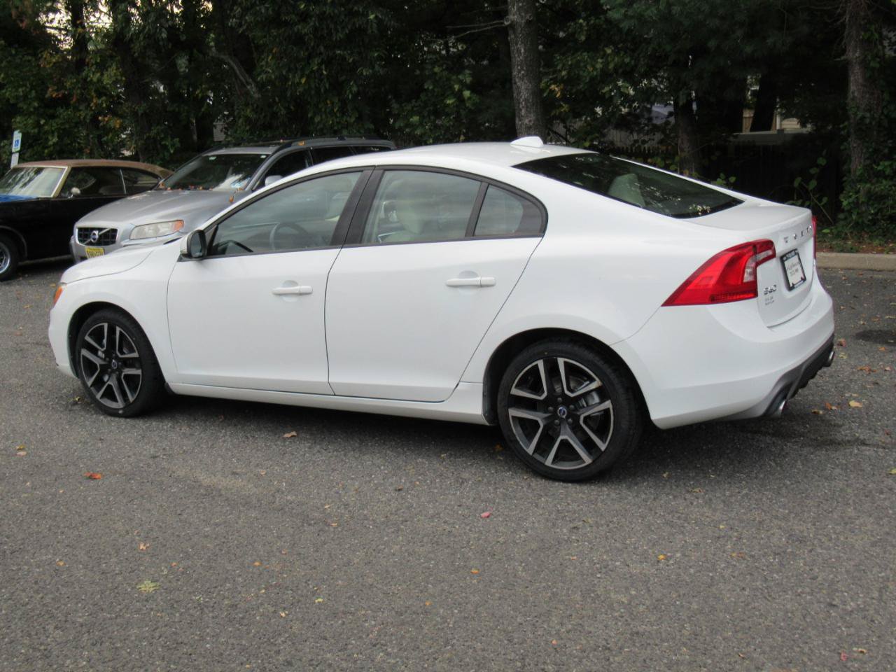 Used 2017 Volvo S60 T5 Dynamic AWD/4WD image 3