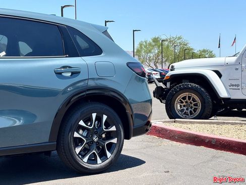 Used 2027 Honda HR-V EX-L image 10