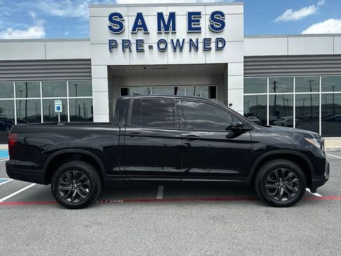 Used 2022 Honda Ridgeline Sport image 2