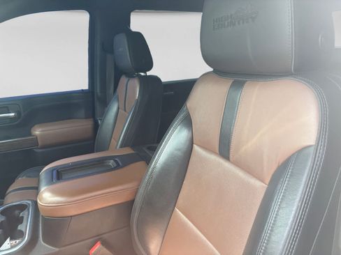 Used 2020 Chevrolet Silverado 2500 High Country w/ Z71 Off-Road Package AWD/4WD image 8
