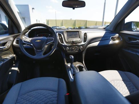 Used 2020 Chevrolet Equinox LT FWD image 12