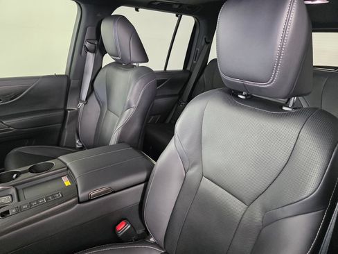 Used 2025 Lexus LX 700h Luxury w/ Appearance Package AWD/4WD image 11