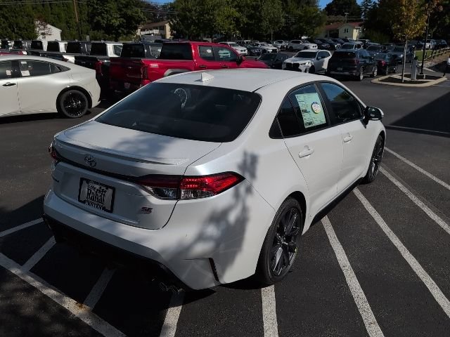 New 2026 Toyota Corolla SE w/ SE Package FWD image 3