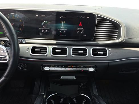Used 2022 Mercedes-Benz GLS 450 4MATIC image 27