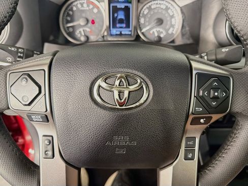 Used 2022 Toyota Tacoma SR5 w/ Technology Package RWD image 16