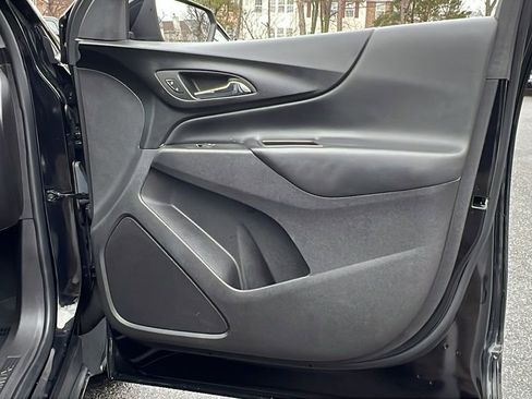 Used 2024 Chevrolet Equinox LT image 8