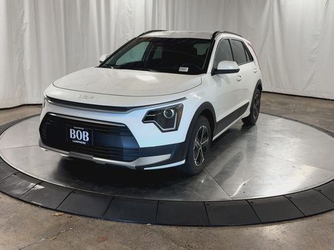 New 2026 Kia Niro LX image 4
