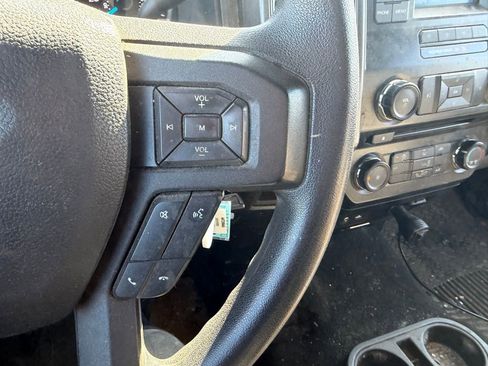 Used 2015 Ford F150 XLT AWD/4WD image 9