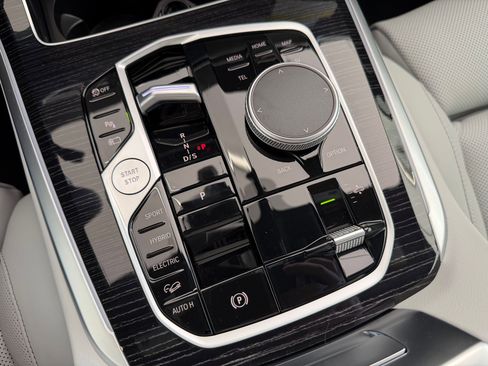 New 2026 BMW X5 xDrive50e w/ M Sport Package AWD/4WD image 19