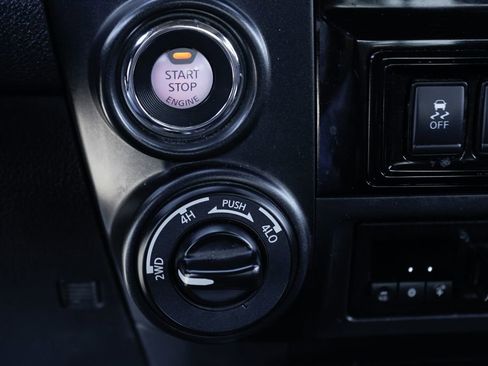 Used 2021 Nissan Titan PRO-4X w/ Pro-4x Utility Package AWD/4WD image 32