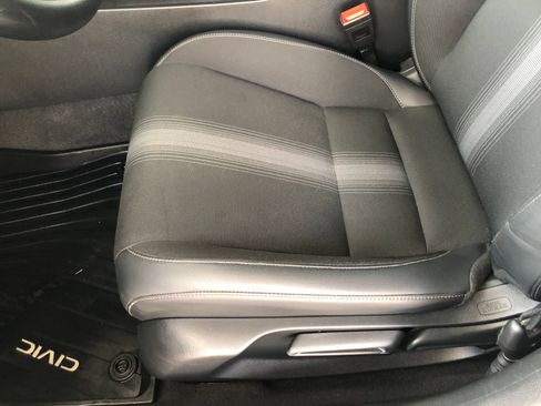 Used 2023 Honda Civic Sport image 18