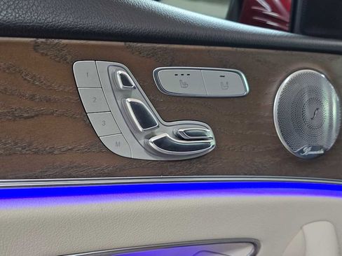Used 2019 Mercedes-Benz E 300 4MATIC image 23