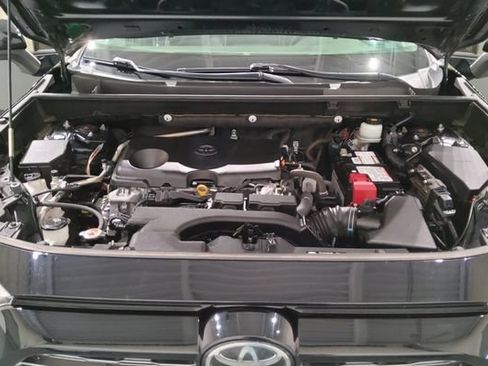 Used 2019 Toyota RAV4 Limited w/ Advanced Technology Package AWD/4WD image 28
