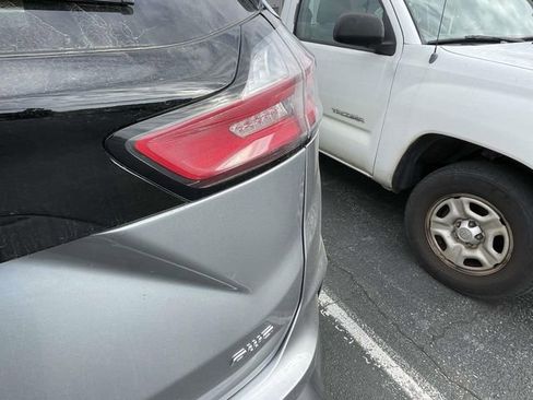 Used 2024 Ford Edge SEL image 10